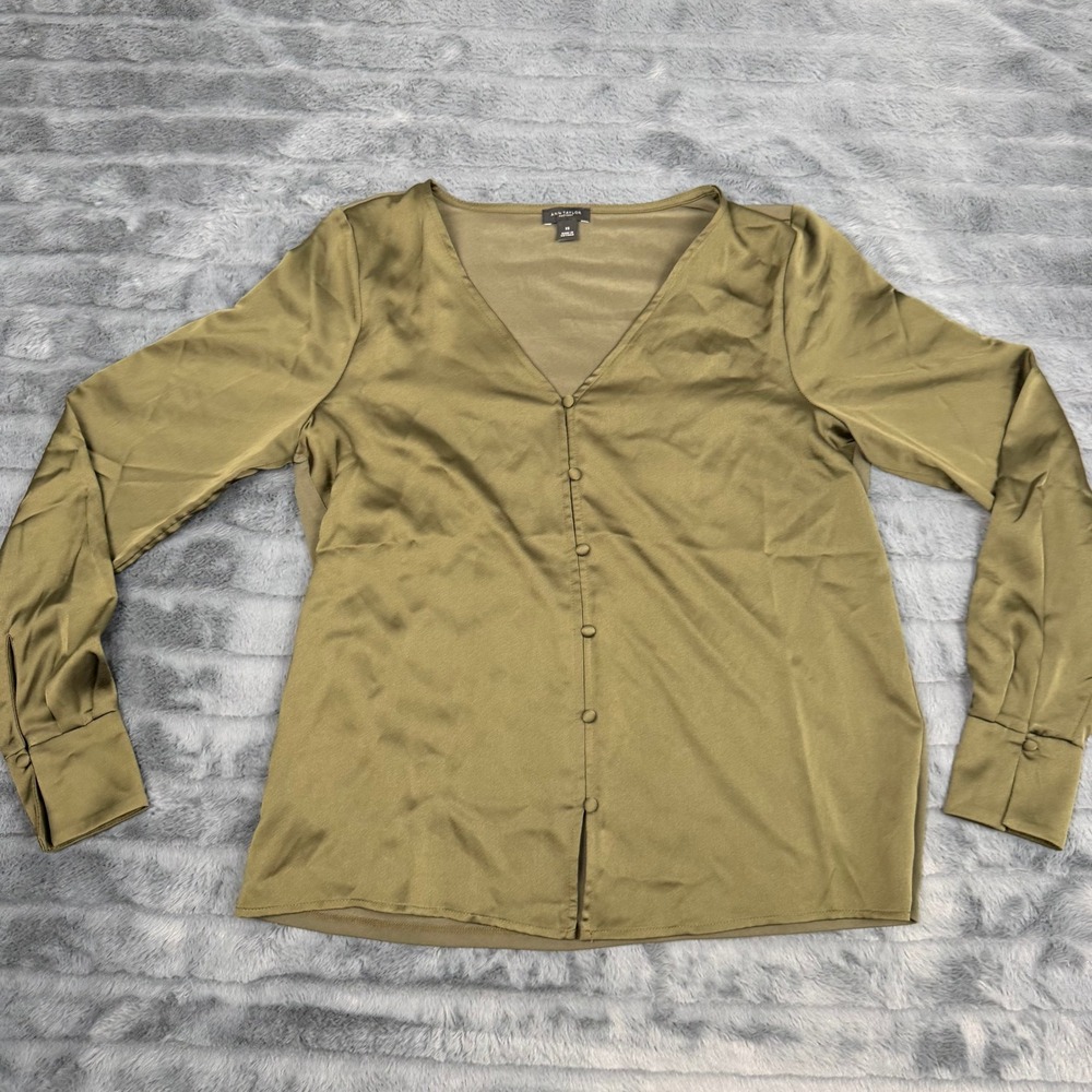 Ann Taylor Factory Olive Green Satin V-Neck Button Front Blouse XS Mixed Media